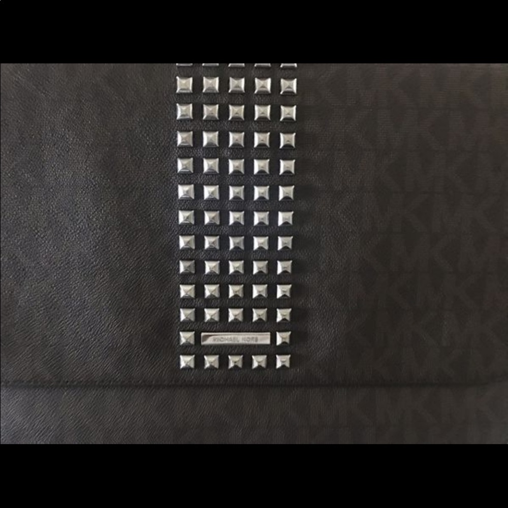 Michale kors laptop bag with metal embellishments - Picture 2 of 4